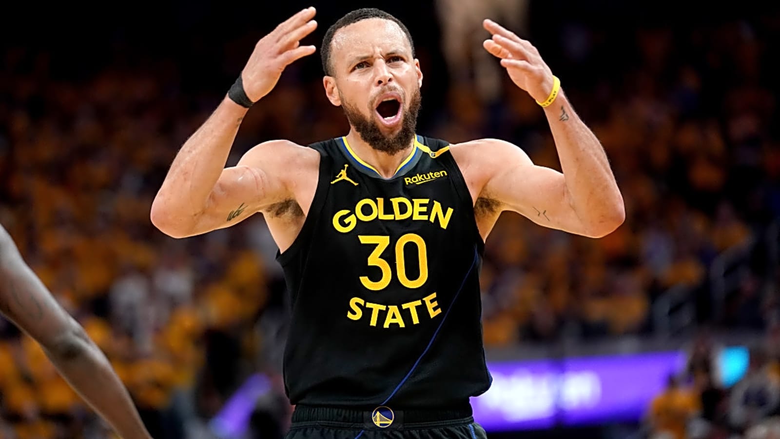 集结日金州勇士回应争议——NBA季后赛节点到来；震撼外界；心理建设被强调的简单介绍