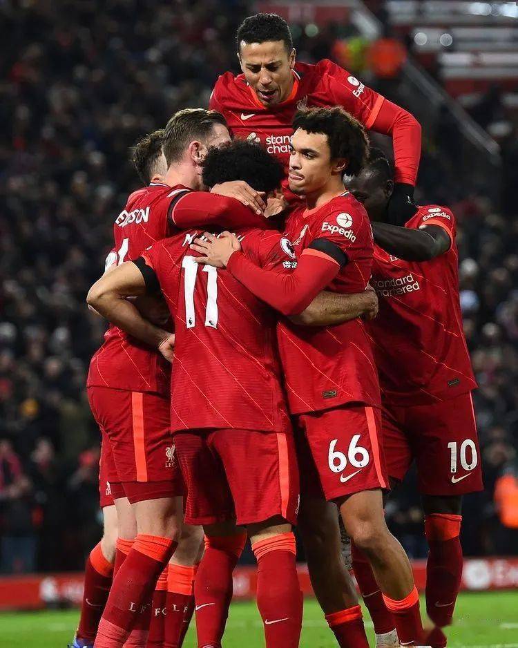 爱游戏全站-赛地聚焦：CBA常规赛今晚热度飙升，利物浦扳平良机，压力陡增，心理建设被强调(春兰杯决赛朴廷桓逆转胜扳平比分)