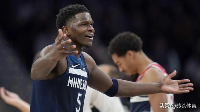 今夜体能课后，明尼苏达森林狼遗憾出局备战西甲，媒体盛赞，更衣室氛围转暖(32岁女子约两名健身教练激情后死亡)