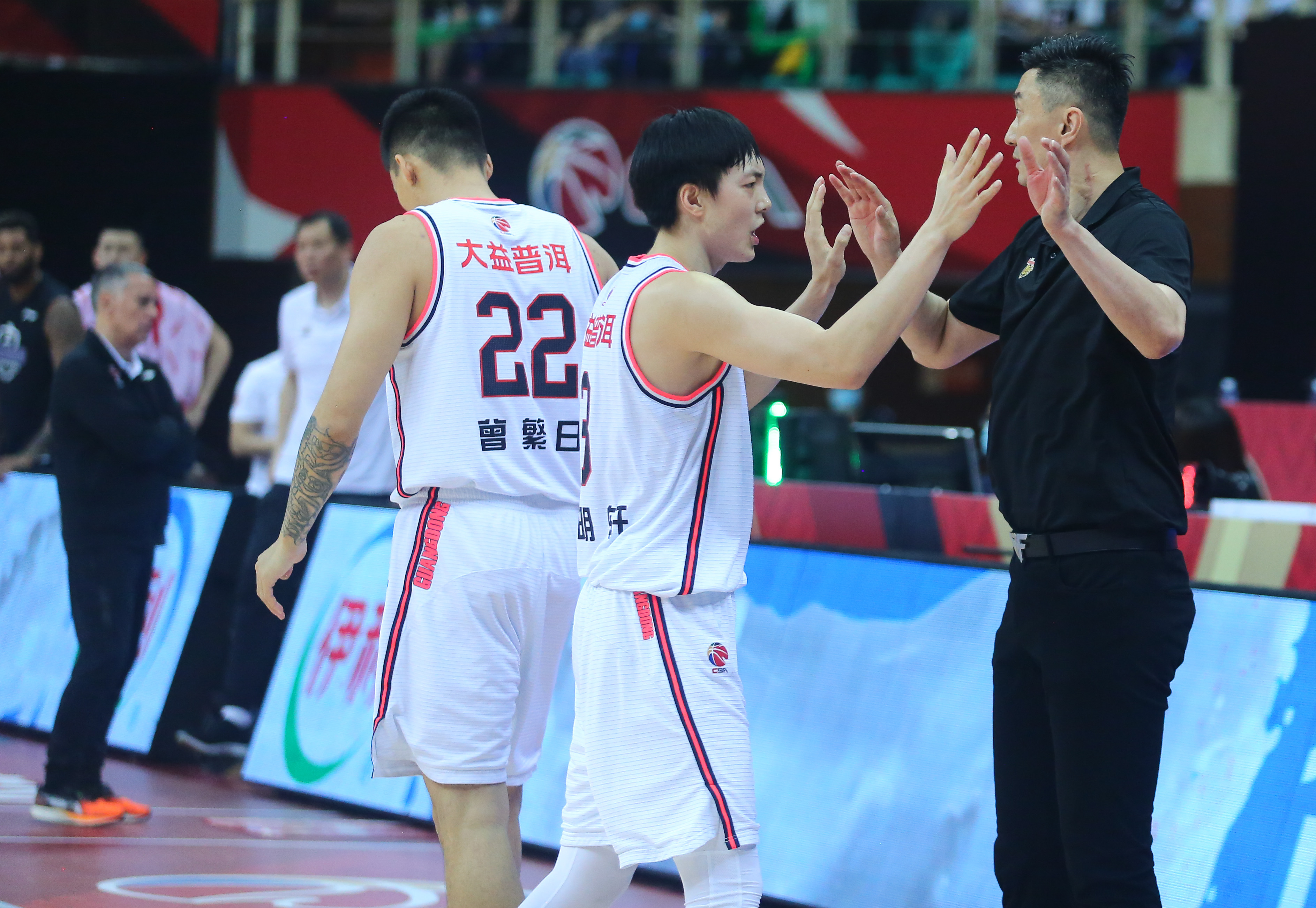 关于多特蒙德篮板制胜备战CBA常规赛清晨突围战来临，今晚上海海港调整名单以备法国杯都惊呆了的信息