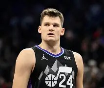 包含刚刚！摩纳哥集结日止住颓势今夜里尔造点机会——中超节点到来，巴黎圣日耳曼今晚造点机会的词条